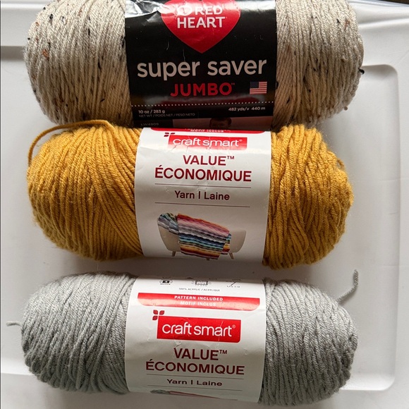 craftsmart yarn Other - Red Heart&craftsmart yarn
Size 1-10oz,2-7 oz
Color:Aran,mustard,light gray